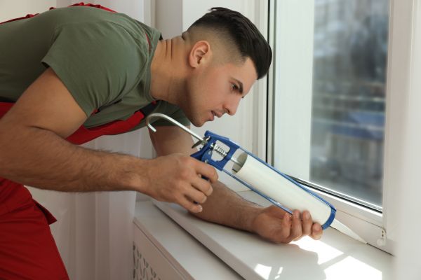 Window Caulking Repair in Torrance