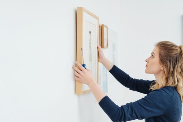 Picture Hanging Service in Torrance