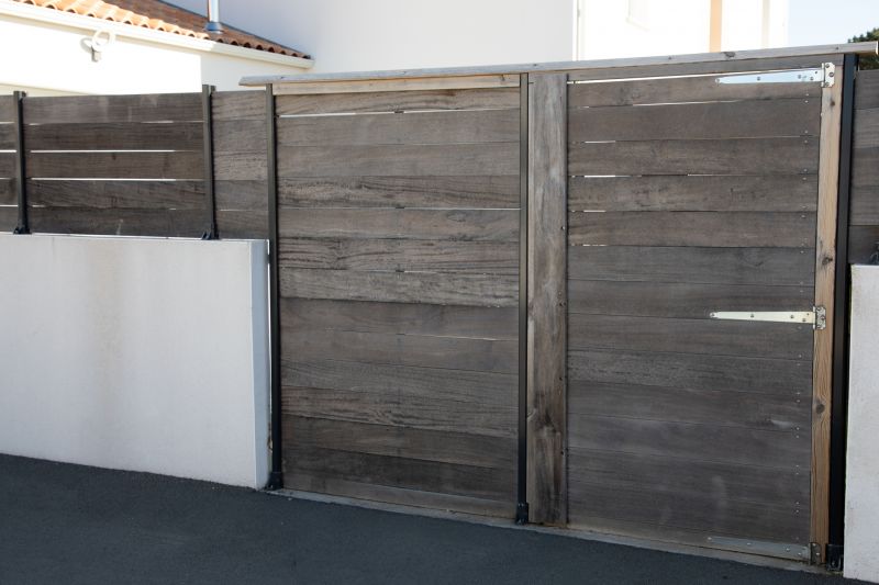 Gate Hinge Replacement